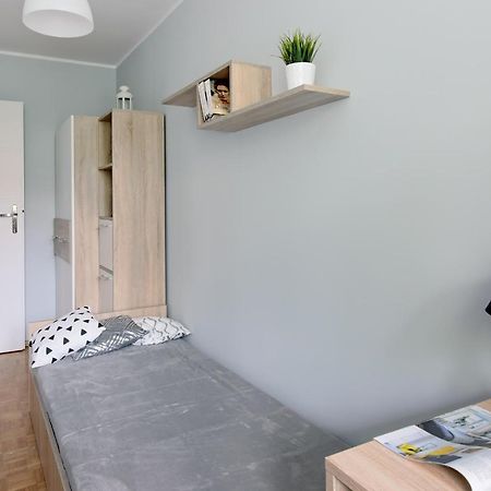 Krzywon 8 Rooms Варшава Екстериор снимка