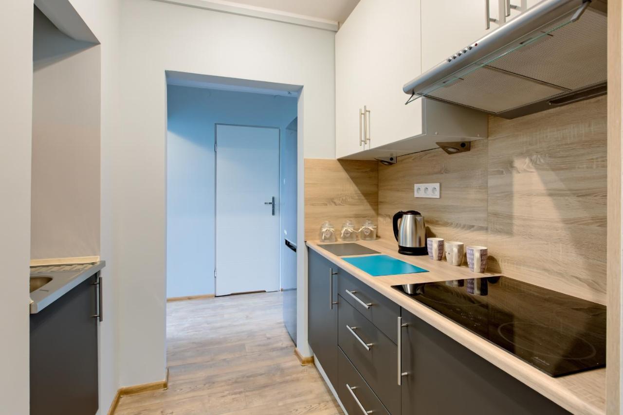 Krzywon 8 Rooms Варшава Екстериор снимка